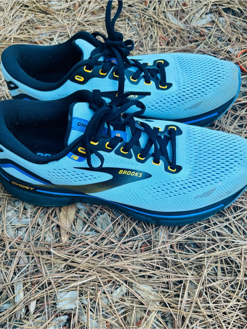 Brooks Ghost 15 Light Blue with Black & yellow accent Running Shoes size 10